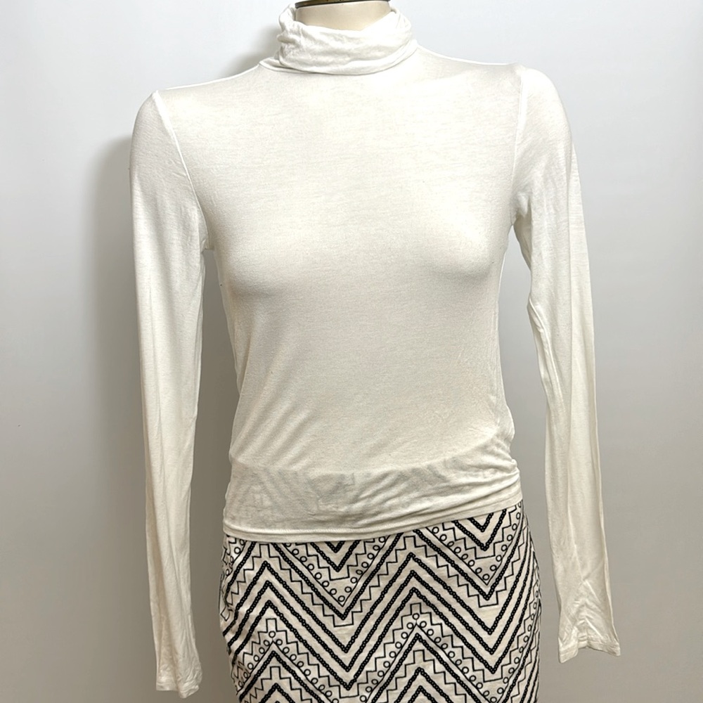 Divided by H&M off white turtleneck